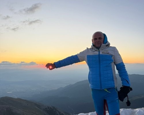Кметът на Банско посрещна първото юлско утро под галещите лъчи на слънцето в Пирин планина