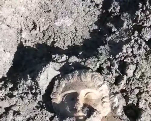 Днес ново откритие край Рупите, археолози разкриха майсторски изваяно мраморно лице от I, II век