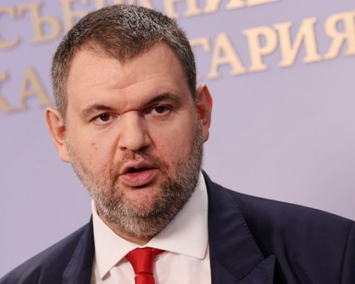 ОЧАКВАНО: Делян Пеевски ще бъде вписан в съда като единствен председател на ДПС