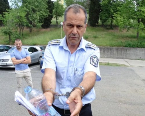 Бившият шеф на КАТ-Благоевград е оправдан на още една инстанция за скандала със специалните номера на колите срещу подкуп