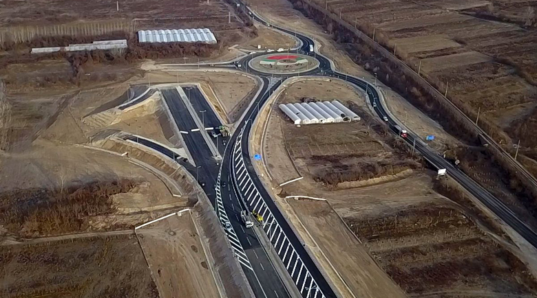 ТИР паркинг, търговска зона и пазар на новата отсечка до Кресна