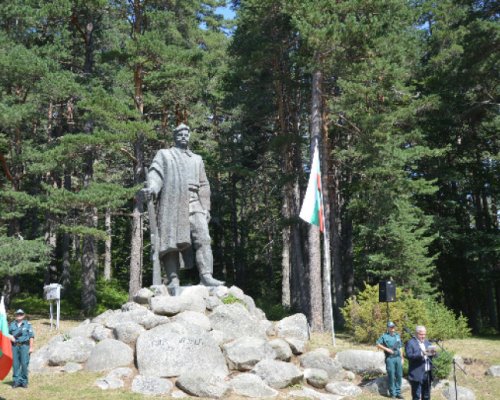 Събор в село Попови ливади по повод 122-та годишнина от избухването на Илинденско-Преображенското въстание