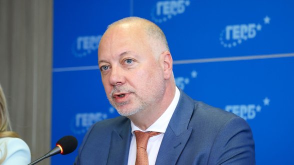 Премиерът: Няма данни за превишаване на правомощия от МВР при ареста на варненския кмет Премиерът: Няма данни за превишаване на правомощия от МВР при ареста на варненския кмет
