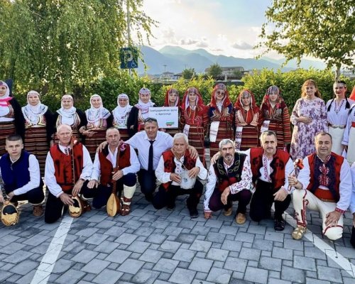 Тамбурджийската група от село Брезница с отлично представяне на Международен фолклорен фестивал