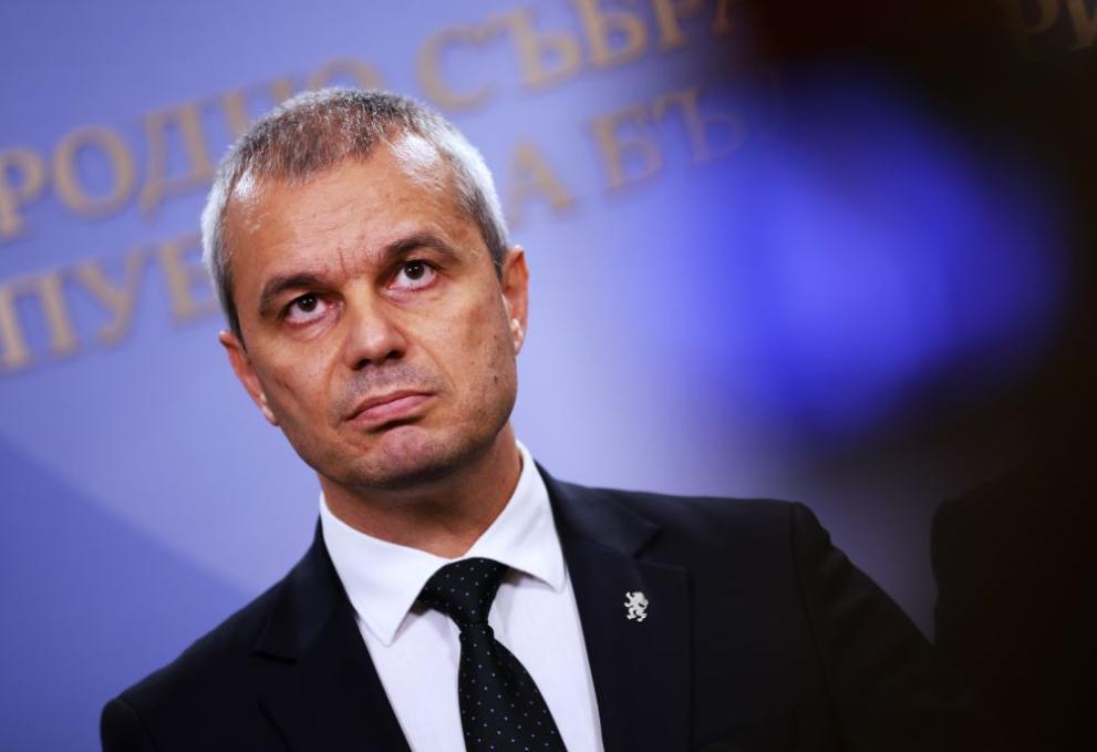 Костадинов: Ако пътните правила влязат в сила, шофьорите имат 3 избора-бавно, с влак или с кон
