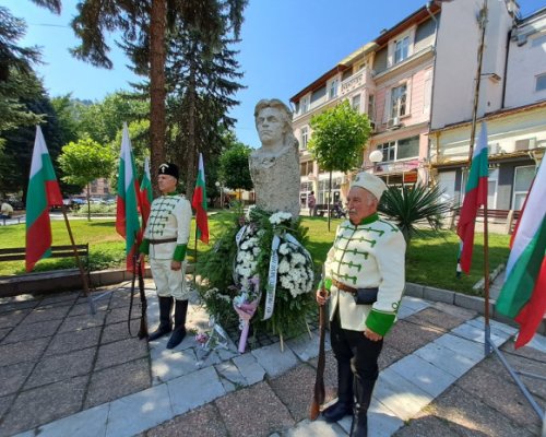 В Кюстендил и Дупница почитат Апостола