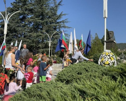 Симитли отбеляза с признателност 188 години от рождението на Васил Левски