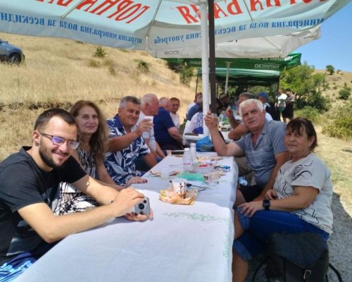 Илинден събра жители и гости край параклиса  Свети Илия  в село Ракитна