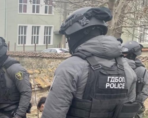 ГДБОП удари банда за рекет! Задържаха четирима, иззеха 50 бона