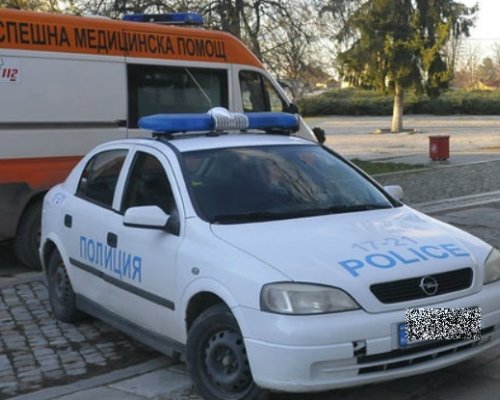 Меле в Дупница между мъже и жени! Полицаи нападнати при опит за намеса