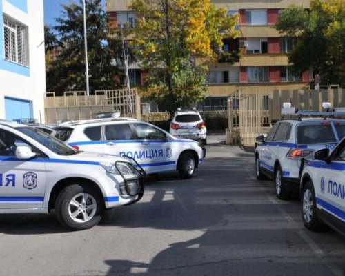 Два сигнала за кражби в Благоевград,  открадната чанта от автомобил и медни тръби от климатик