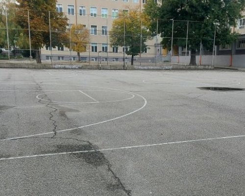 Отварят за свободно ползване спортните площадки в училищните дворове в Гоце Делчев