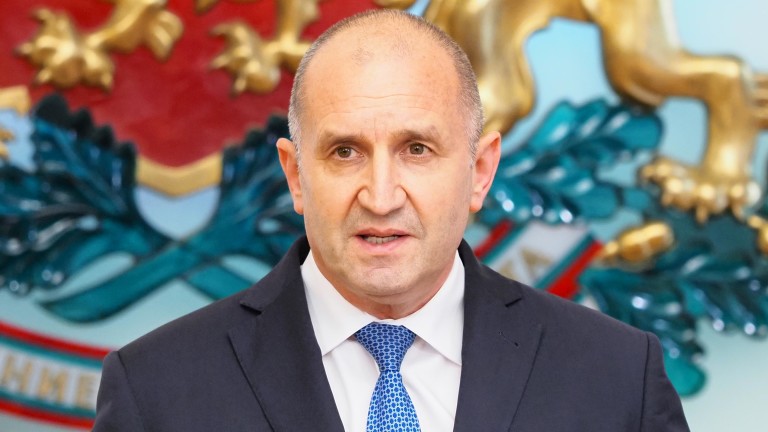 Радев наложи вето върху промените в Закона за здравното осигуряване Радев наложи вето върху промените в Закона за здравното осигуряване