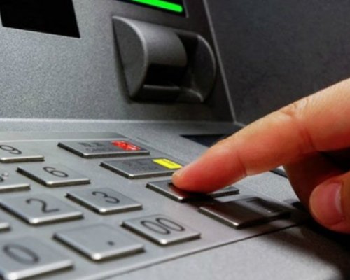 Важна промяна: До 10 безплатни тегления месечно от банкомат