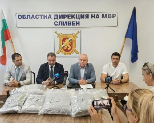 Удар на полицията: Спипаха близо 400 килограма марихуана за над 7 млн. лв.
