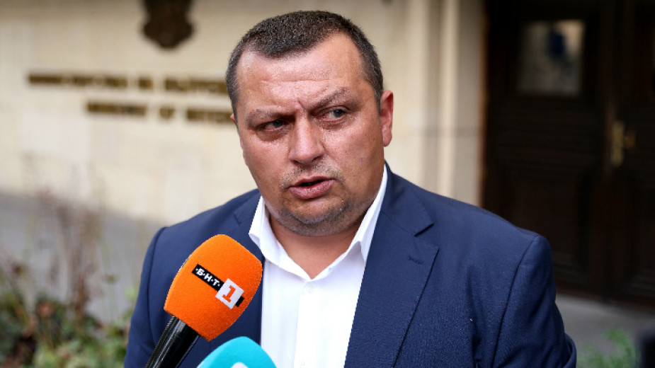 България ще поиска помощ от Европейския съюз за потушаване на силните пожари, които са обхванали страната