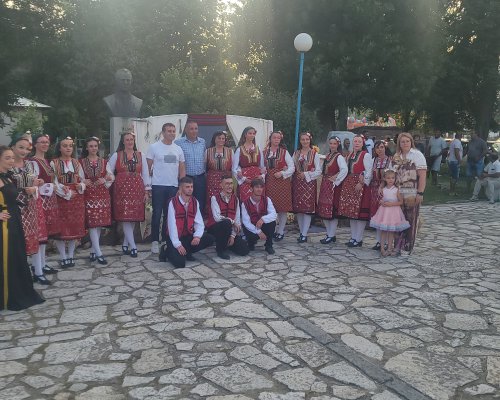 Долно Драглище отбеляза тържествено своя празник с поклон пред паметта на 29-те въстаници от селото, загинали в Илинденско-Преображенското въстание