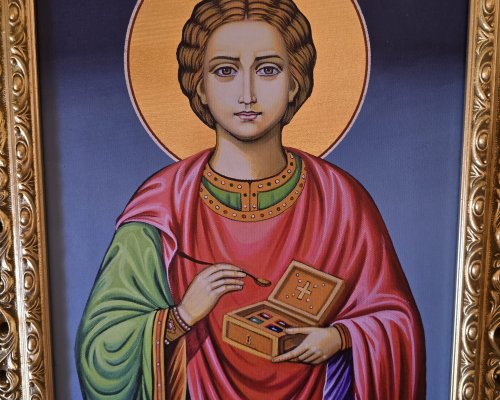 Православната църква чества свети великомъченик Пантелеймон, небесния лечител и покровител на страдащите