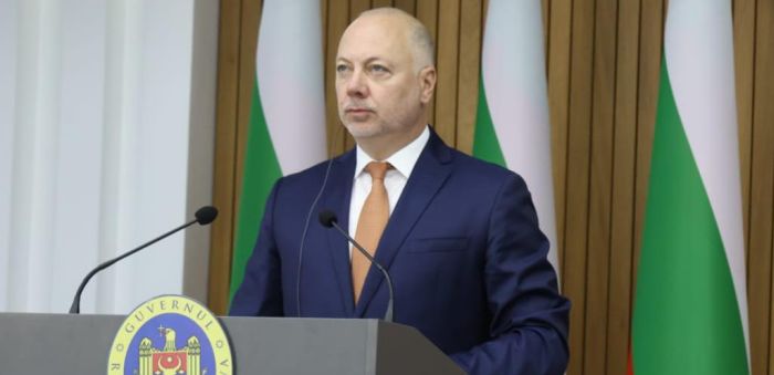 Премиерът: Четири хеликоптера и два самолета от ЕС ще се включат в гасенето на пожарите Премиерът: Четири хеликоптера и два самолета от ЕС ще се включат в гасенето на пожарите