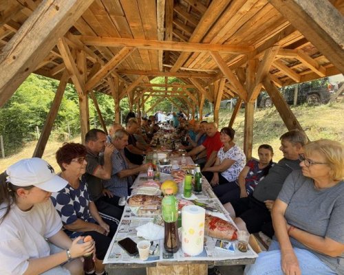 В Сухострел почетоха празника на Свети Пантелеймон