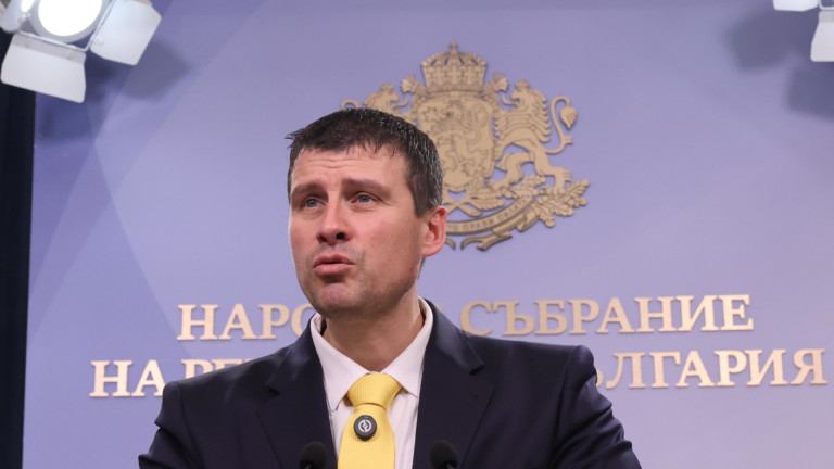 Ивелин Михайлов: Държавата не се справя с пожарите Ивелин Михайлов: Държавата не се справя с пожарите
