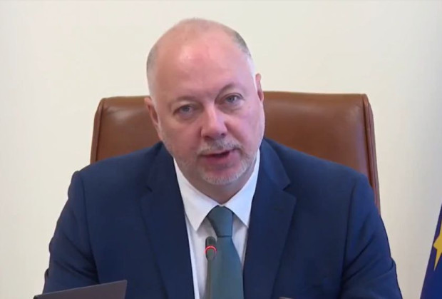 Премиерът: Самолетите, които очакваме от Швеция, ще бъдат ангажирани през целия август Премиерът: Самолетите, които очакваме от Швеция, ще бъдат ангажирани през целия август