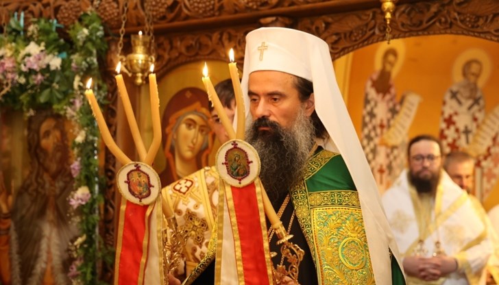 Сандански се обърна към Бог: започват ежедневни молитви за дъжд Сандански се обърна към Бог: започват ежедневни молитви за дъжд