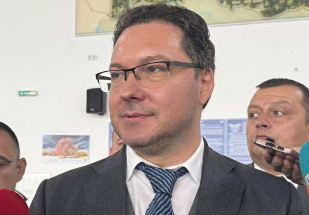 Министър Митов: Европа ни помогна за пожарите