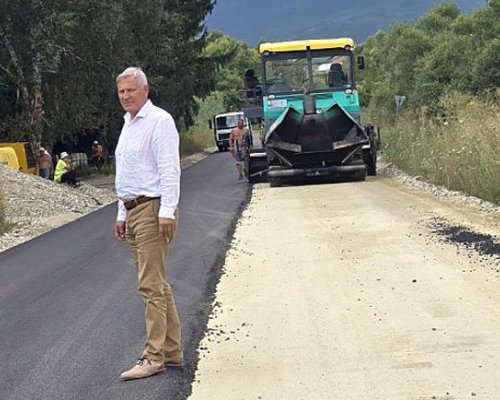 До месец пускат обновения път между Разлог и Бачево