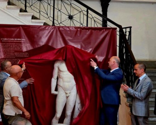 Премиерът Желязков присъства на представянето на реставрираната втора мраморна статуя, открита в Хераклея Синтика