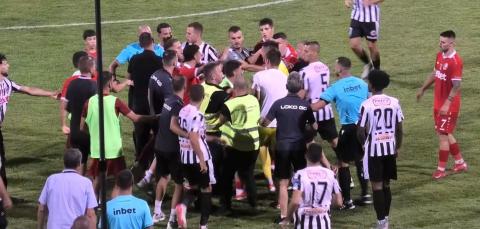 Бела с позиция за екшъна в Горна Оряховица: Чакаме с нетърпение мача в Петрич!