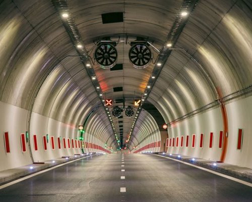 До 21 август движението на АМ Струма в посока Благоевград ще се извършва поетапно в активната лента