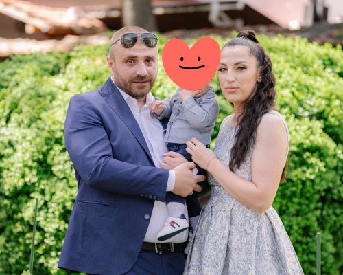 Бизнесменът Владимир Бойчев и съпругата му Розалина се сдобиха с дъщеря, малката Карина