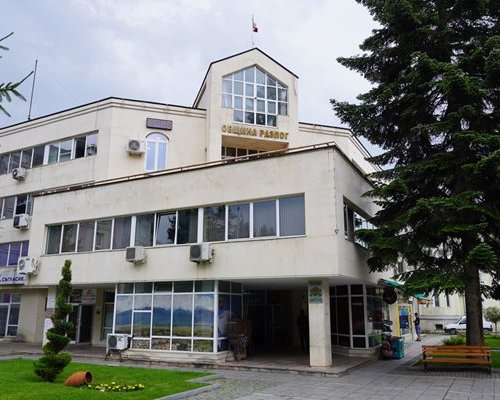 Община Разлог одобри краткосрочен дълг за разплащане по европейски проект