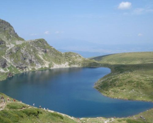 Полиция охранява района на Седемте езера