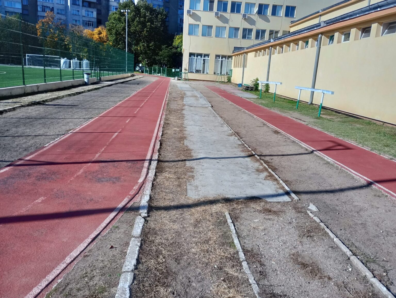 Нови зали и обновена писта в спортния интернат на Благоевград