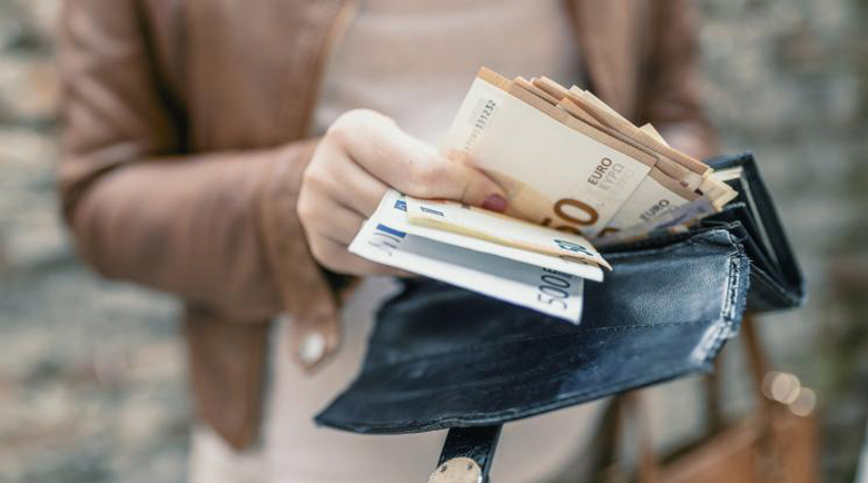Минималната работна заплата става 1213 лв. (620,20 евро) от 1 януари 2026 г. Минималната работна заплата става 1213 лв. (620,20 евро) от 1 януари 2026 г.