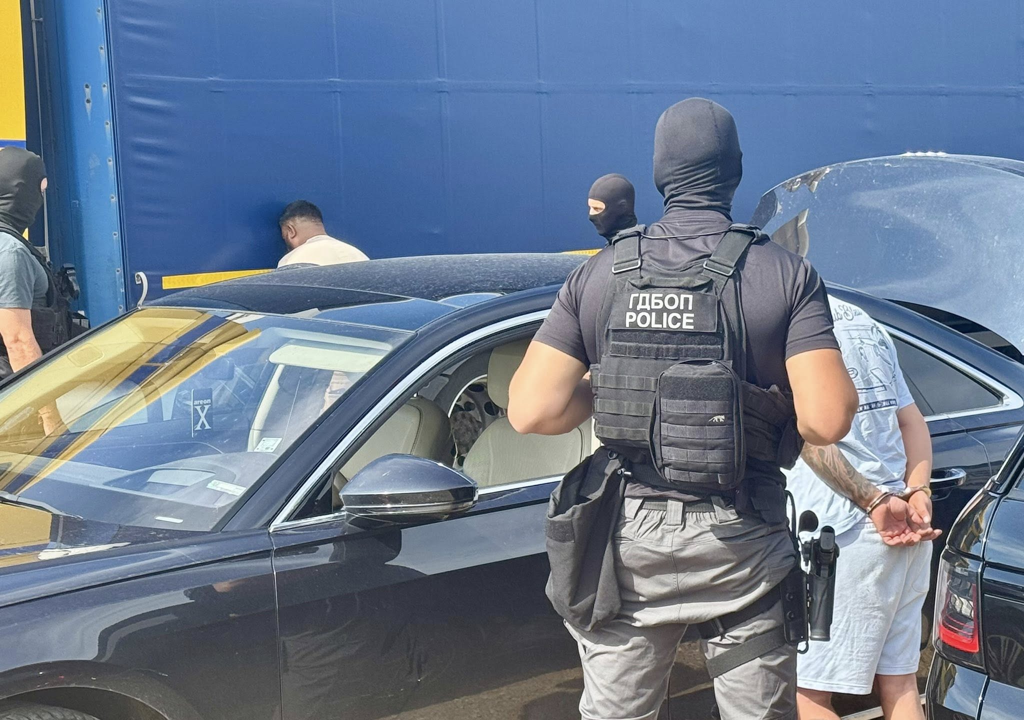 ГДБОП задържа двама с 15 кг канабис