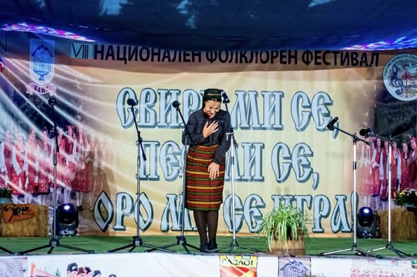 Катерина Юнчова представи достойно Банско на VIII Национален фолклорен фестивал в с. Баня