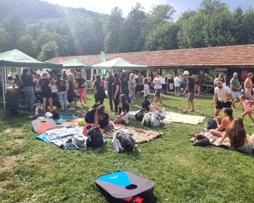 Френски дух и кулинарни изкушения в благоевградското село Габрово