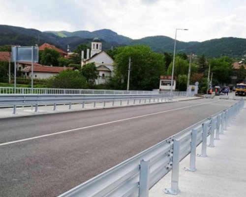 ВАЖНО: Временно затварят за движение моста над р. Струма в Симитли