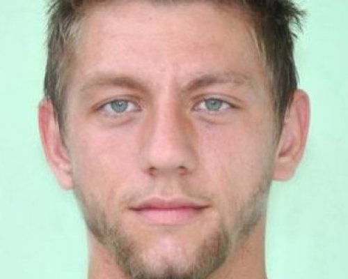 Учителят педофил от Гоце Делчев искал при жена си и детето си, бил стресиран в килията