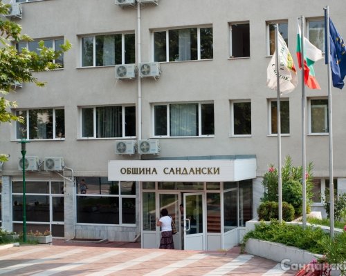 Със 100 бона община Сандански рефрешва е-системата за паркиране