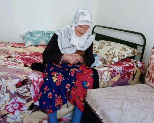 Столетие мъдрост: Несломимият дух на 99-годишната баба Фатме от село Рибново
