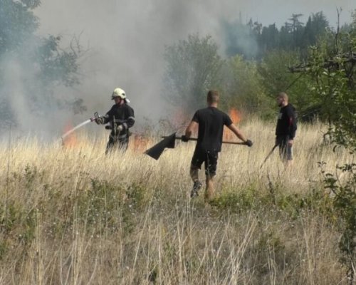 Три кюстендилски села са в пламъци