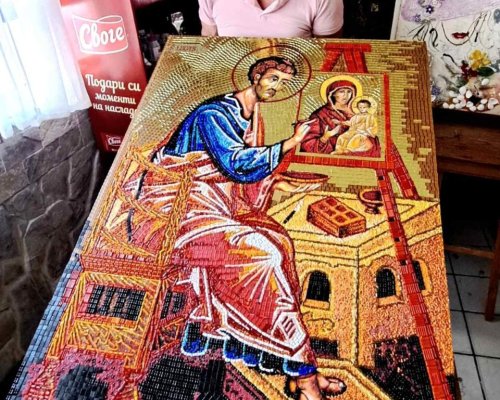 Неврокопчанин сътвори чудо от стъкло и светлина