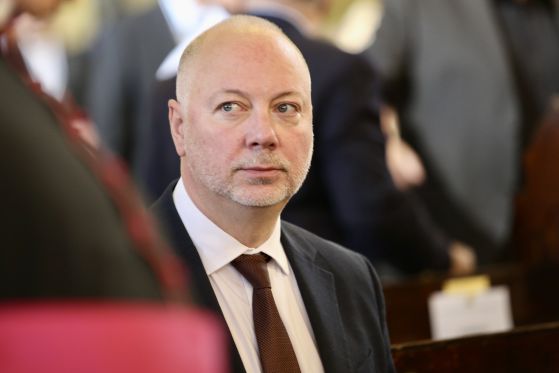 Премиерът към Радев за дерибеите: Назовете опонентите си!