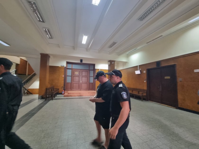 Съдът пусна под домашен арест собственика на ДОМА НА УЖАСИТЕ в с. Ягода Съдът пусна под домашен арест собственика на ДОМА НА УЖАСИТЕ в с. Ягода
