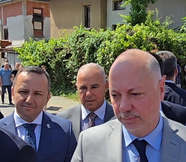 Премиерът Желязков ще открие обновени детска градина и училище в община Симитли