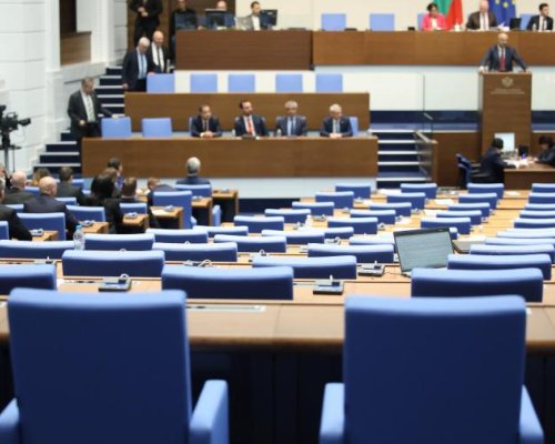 Премиерът Желязков и деветима министри на парламентарен контрол в петък